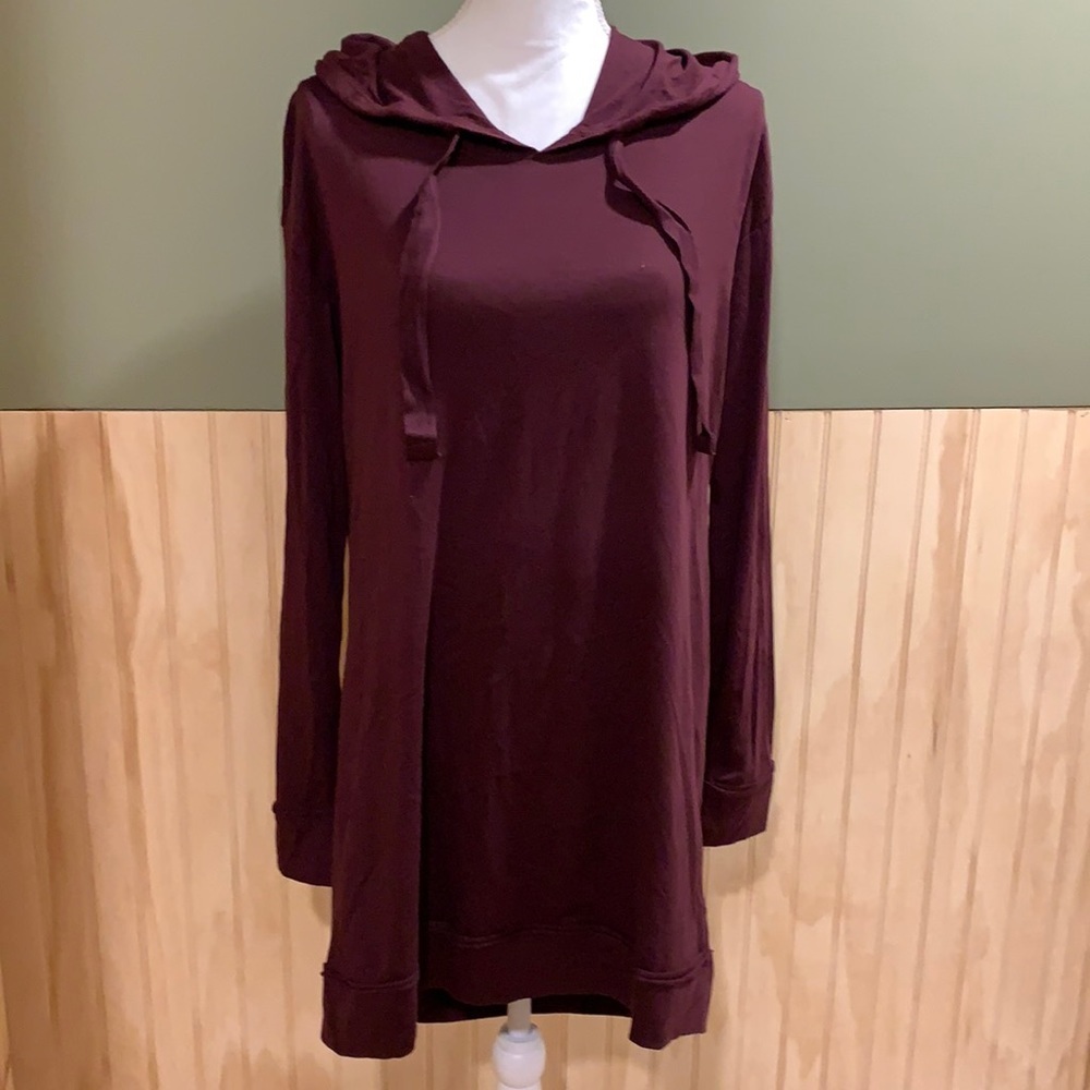 Mono B hooded open back activewear top